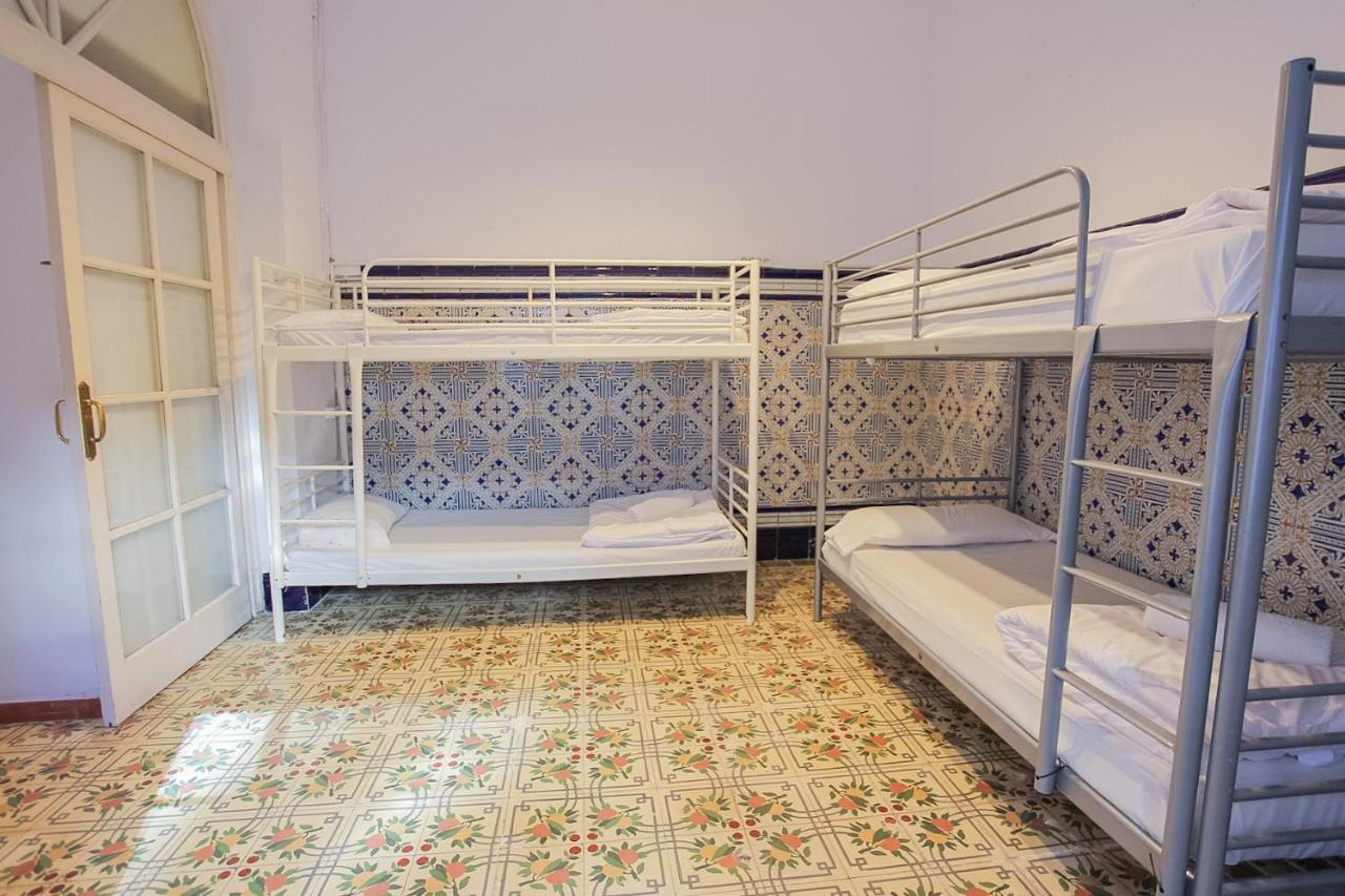 Bbtk Bed And Bike Hotel Малага Екстериор снимка