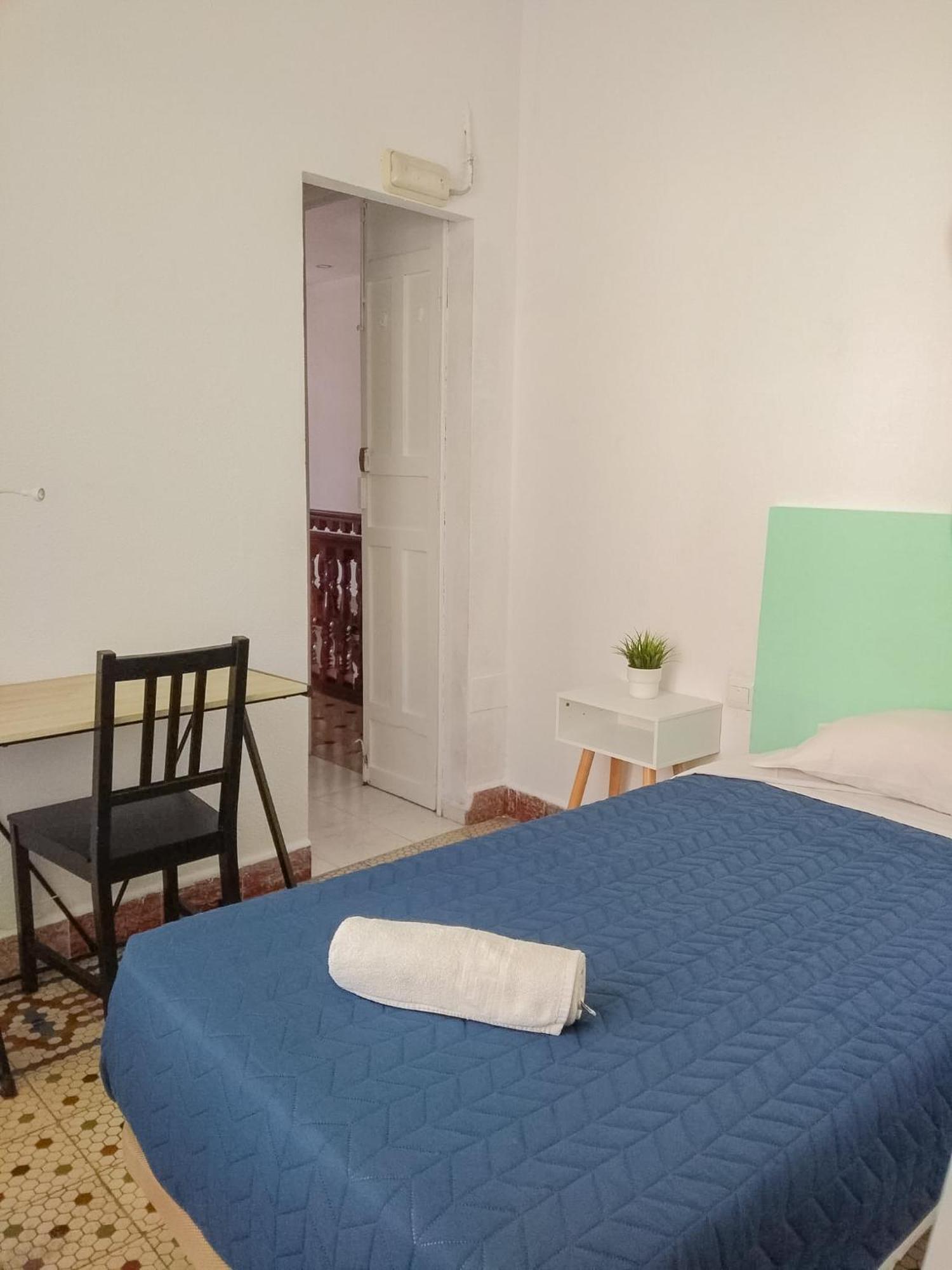 Bbtk Bed And Bike Hotel Малага Екстериор снимка